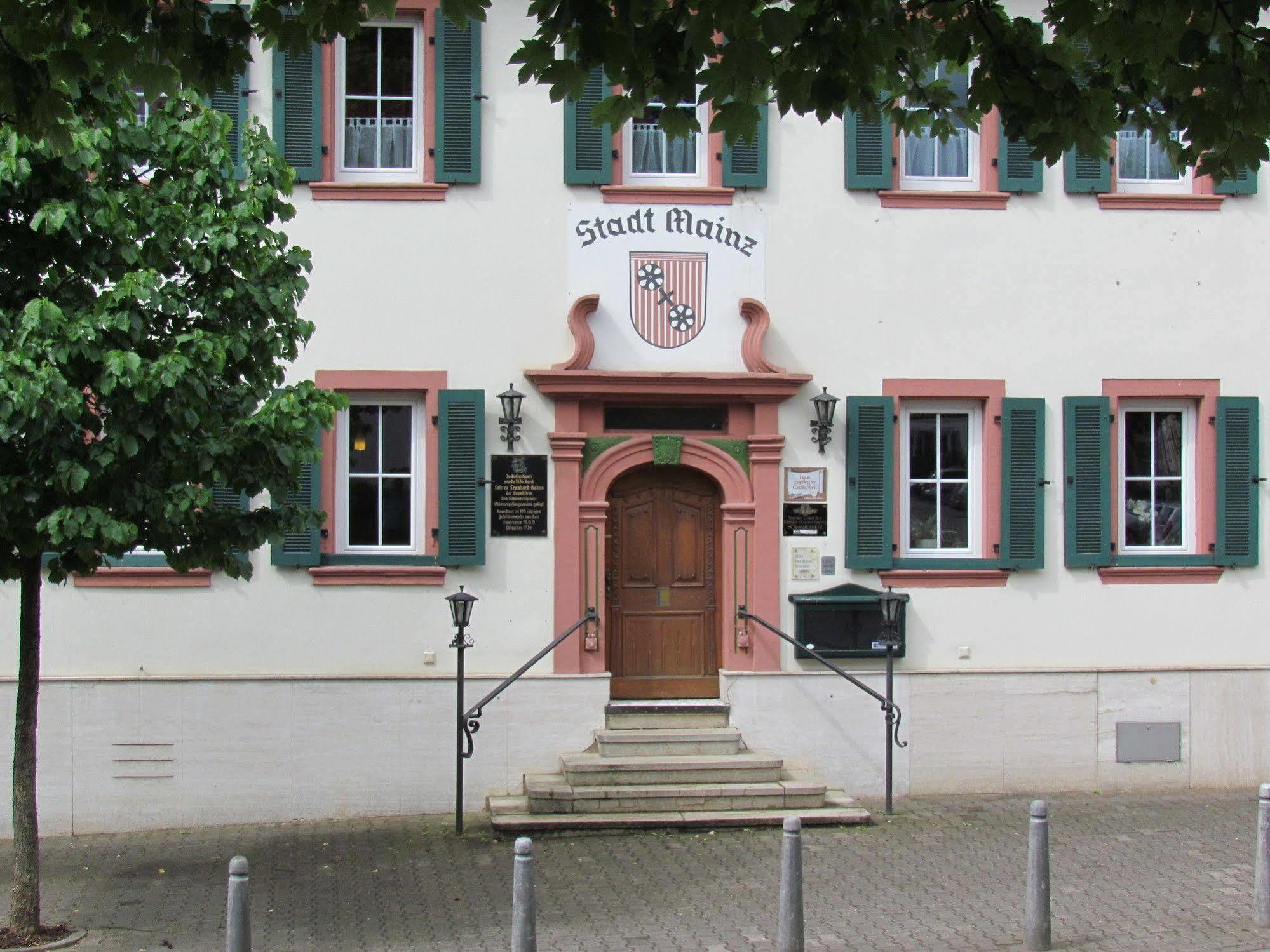 Hotel Stadt Mainz Schwabenheim an der Selz Exterior foto